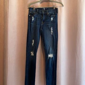 Gently worn, 7 jeans, good color, not faded